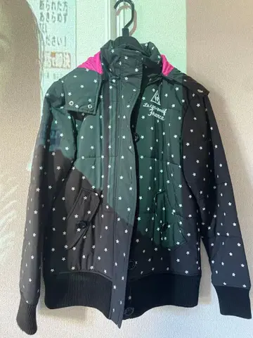 별 패턴 후드 부착 자켓