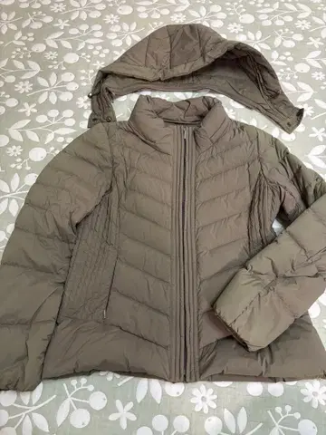 그레이지 다운 자켓 후드 부착