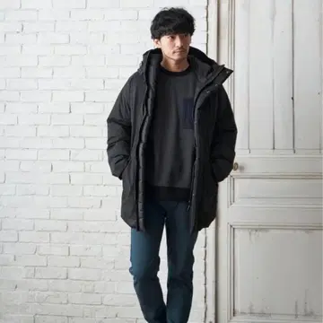 블랙 다운 자켓 M 사이즈