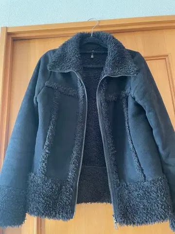 인조 모피 블랙 무스탕 코트