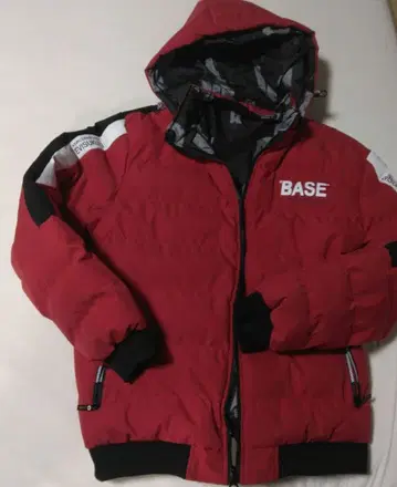 BASE 후드 부착 빨간색 다운 자켓