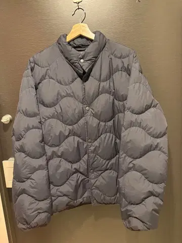 XL 사이즈 블랙 울트라 라이트 다운 웨이브 퀼트 자켓 유니클로