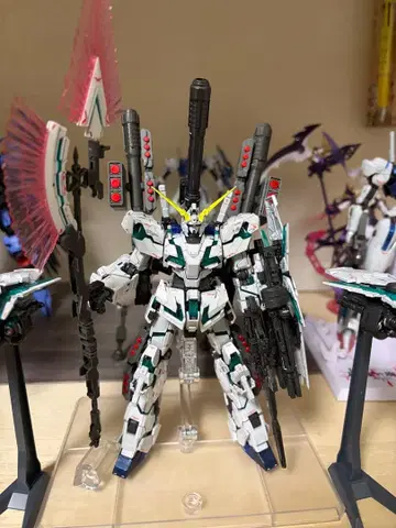 RG 유니콘 건담 티타늄 피니쉬 풀아머