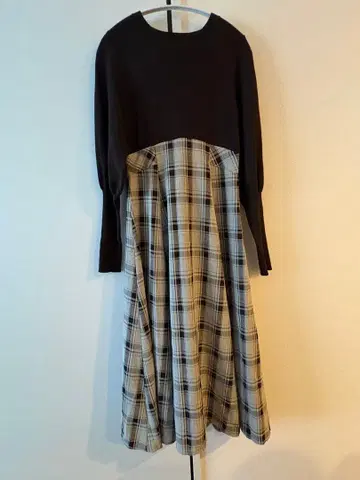 NATURAL BEAUTY BASIC 체크 도킹 니트 원피스