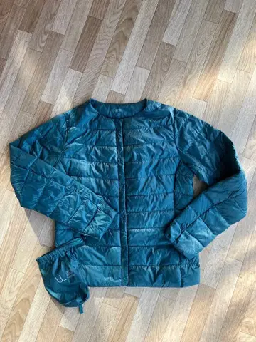 유니클로 다운 자켓 M 수납 봉투 포함