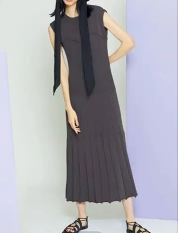 emmi 에미 도킹풍 니트 원피스 프리 사이즈