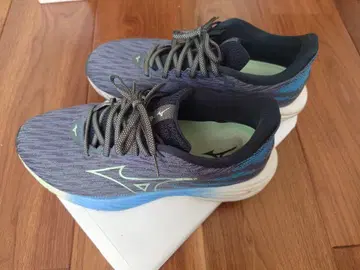 MIZUNO WAVE RIDER 28