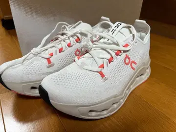 On Cloudsurfer Max 24.5cm 아이보리