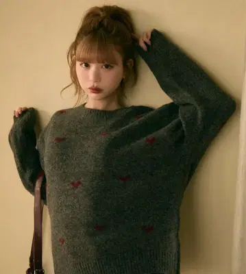 쁘띠 하트 무늬 니트 풀오버