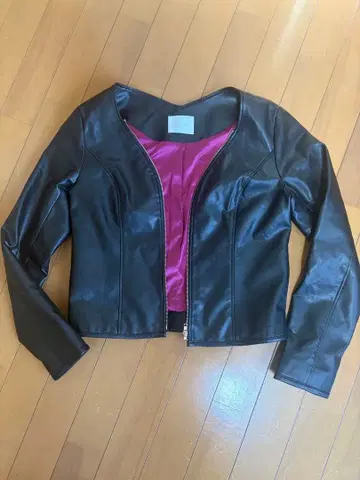 블랙 가죽 자켓 노카라 MIIA