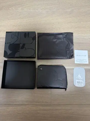 [ 새상품 미사용 ] 미키마우스 접이식 지갑 블랙