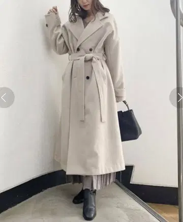 dazzlin 스탠드 카라 롱 오버코트 아이보리 화이트