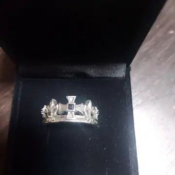 Justin Davis 크로스 모티브 반지