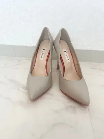 DIANA 그레이쥬 하이힐