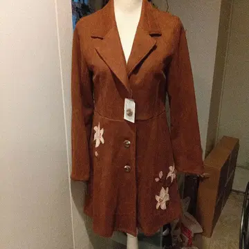 리즈리사 LIZLISA 인조 가죽 코트