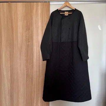 사만사 모스모스 멜톤 절개 퀼팅 코트 차콜 그레이