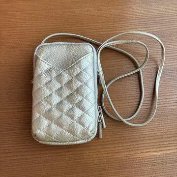 URBAN RESEARCH DOORS 골드 퀼팅 백