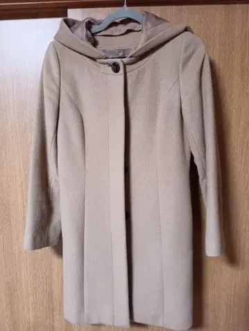 ketty 카멜 후드 부착 베이지 코트 새상품급