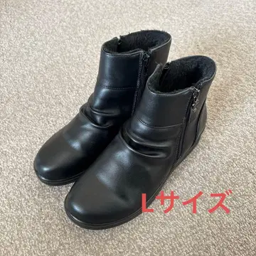 새상품급!! 블랙 지퍼 달린 숏부츠