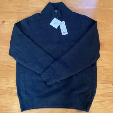 유니클로 수플레얀 하프 지퍼 스웨터 L 블랙