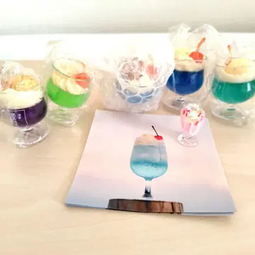 찻집 놀이. 크림 소다 5개 & 여행하는 크림 소다 메모 & 딸기 파르페