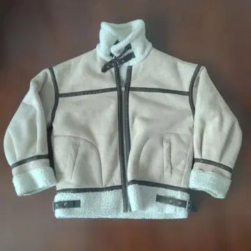 베이지 플리스 자켓 카라 부착