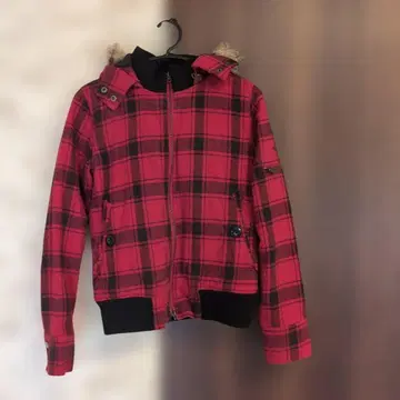 Billabong 빨간색 체크 무늬 자켓