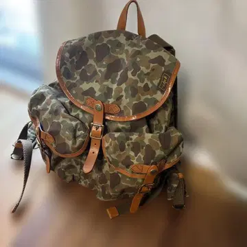 GRIPS 카모플라주 패턴 백팩