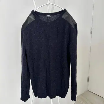 A.P.C. 어깨 가죽 카멜 헤어 100% 니트 L