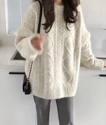 chuclla 케이블 니트