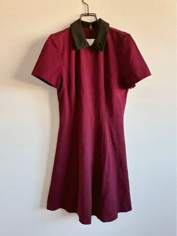 마리콴트 버건디 미니 원피스 M 사이즈