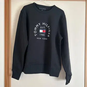 새상품 TOMMY HILFIGER 블랙 맨투맨 M