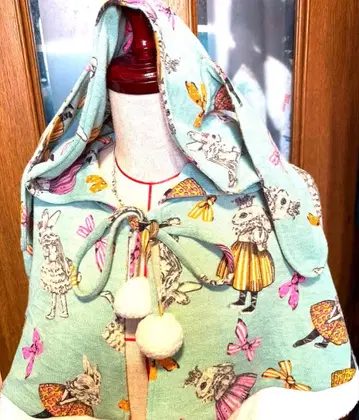 BODY LINE 원더랜드 앨리스 토끼 귀 판초