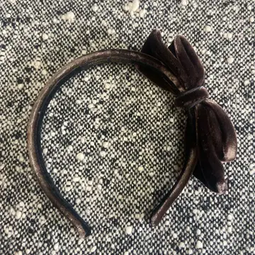 ALEXANDRE 다크 브라운 리본 포함 헤어밴드