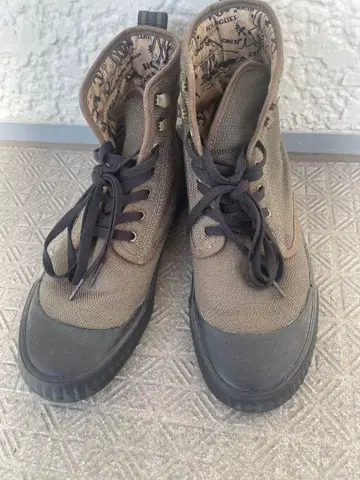 카키 하이컷 스니커즈