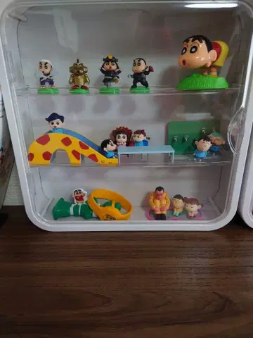 짱구는 못말려(크레용 신짱) 피규어 세트 미끄럼틀 포함