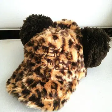 도쿄 디즈니 리조트 미키마우스 레오파드 무늬 퍼 폼폼 귀도리 모자