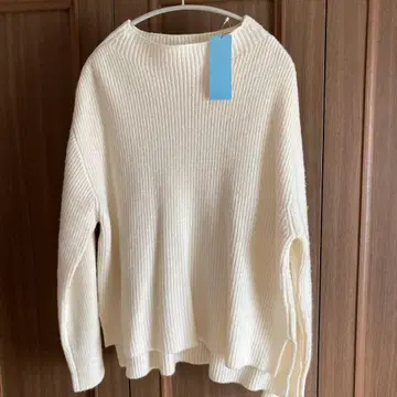 쿠미쿄쿠 화이트 니트