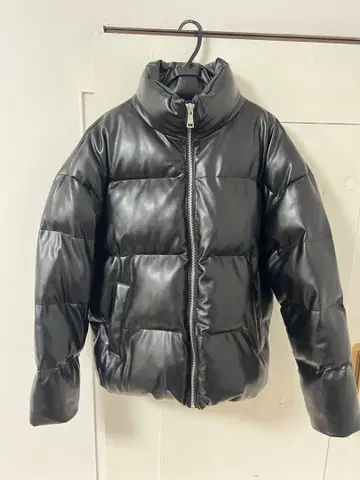 완판템 인조 가죽 다운 자켓 SIDEWAYSTANCE