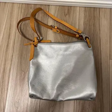 beaudessin 실버 숄더백