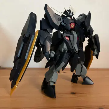 완성품! 기동전사 건담 철혈의 오펀스 우르즈헌트 HG 건담 자간