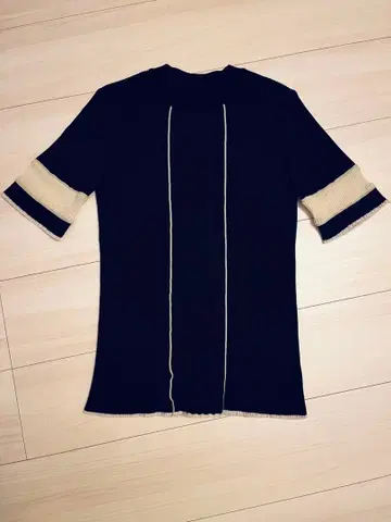 UNITED TOKYO 블랙 반팔