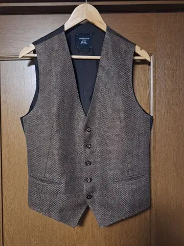 TAGLIATORE 딸리아또레 베스트 브라운 48