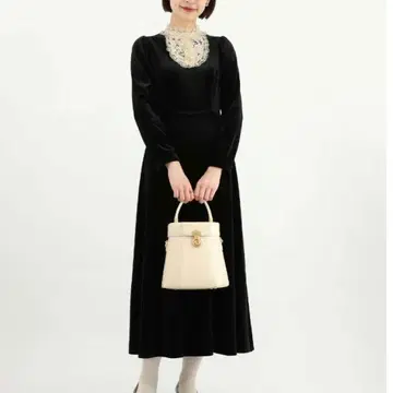 an another angelus 레이스 자보 벨로아 롱 원피스