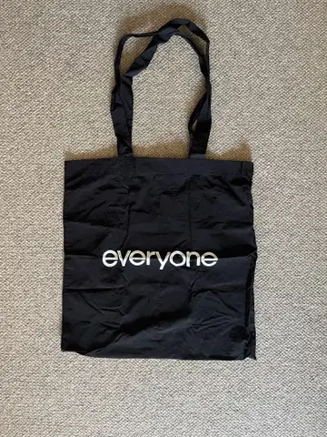 everyone 블랙 토트백 M 사이즈