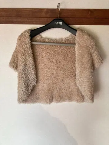 anySIS 베이지 퍼 볼레로 [ 결혼식 드레스 ]