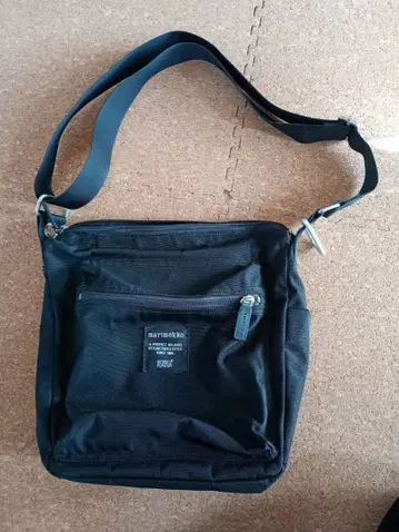 마리메꼬 블랙 숄더백