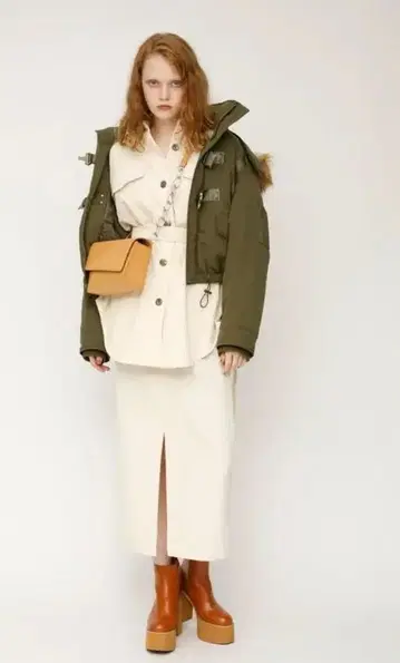 새상품급 스라이 SLY BELTED 카키 밀리터리 자켓 블루종