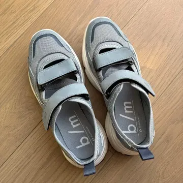 문스타 알타 b/l/m 그레이 벨크로 스니커즈 23cm