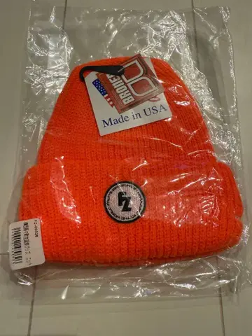 미사용 새상품 FRUITS ZIPPER  생일 축하 굿즈 니트 캡